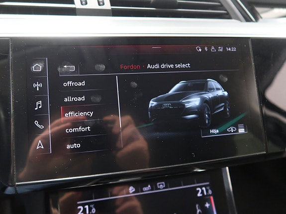 Audi e-tron 26 of 30