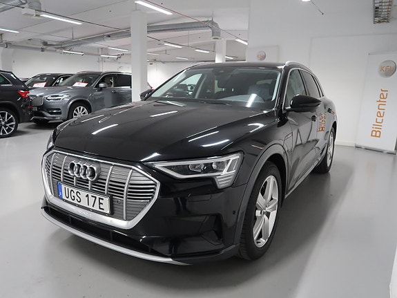 Audi e-tron 10 of 30