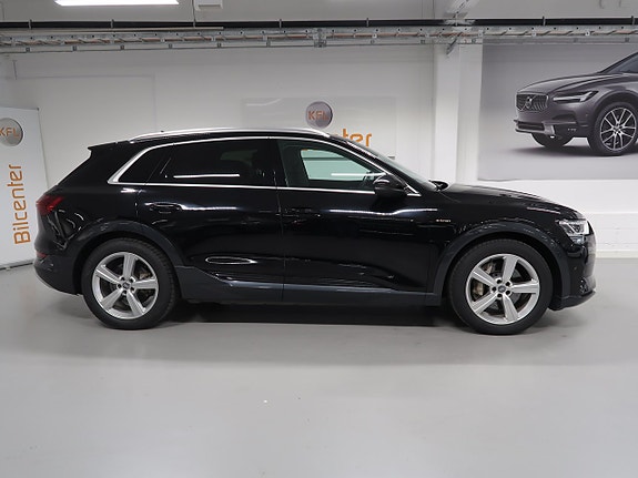 Audi e-tron 6 of 30