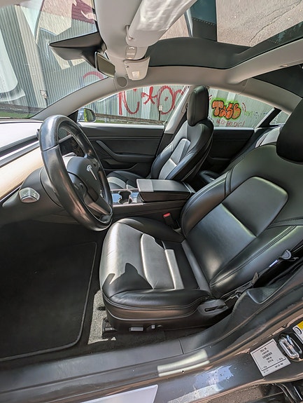 Tesla Model 3 9 of 9