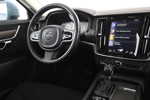 Volvo V90 Cross Country 14 of 30