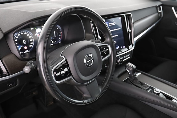 Volvo V90 Cross Country 12 of 30