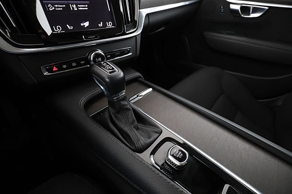 Volvo V90 Cross Country 25 of 30
