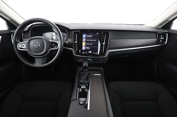 Volvo V90 Cross Country 13 of 30