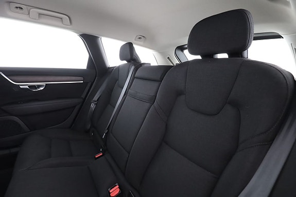 Volvo V90 Cross Country 15 of 30