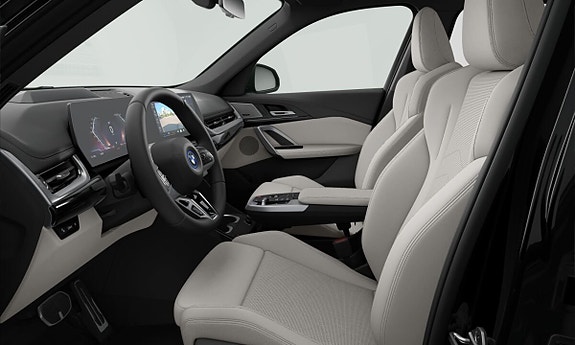 BMW iX1 3 of 3