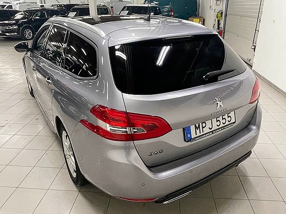 Peugeot 308 3 of 9