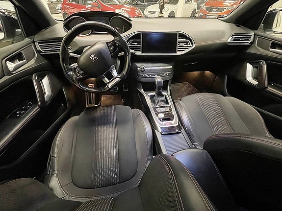 Peugeot 308 6 of 7