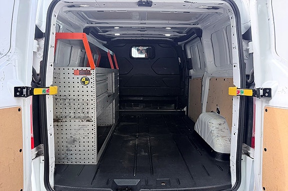 Ford Transit Custom 13 of 26
