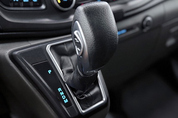 Ford Transit Custom 23 of 26