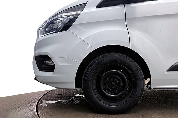 Ford Transit Custom 11 of 26