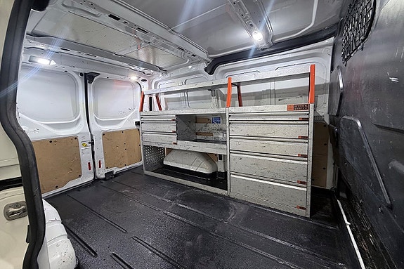 Ford Transit Custom 12 of 26