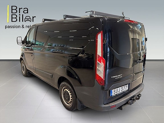 Ford Transit Custom 3 of 5