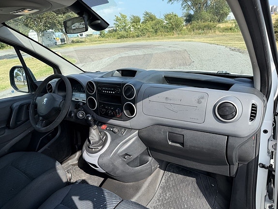 Peugeot Partner 9 of 12