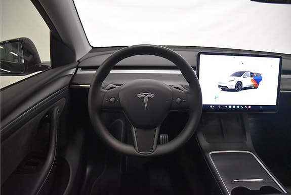 Tesla Model Y 2 of 5