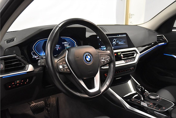 BMW 330e 9 of 20