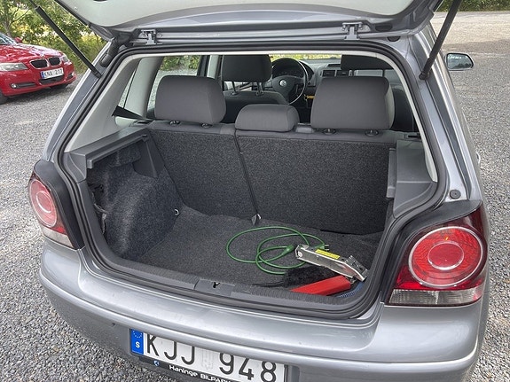 Volkswagen Polo 16 of 18