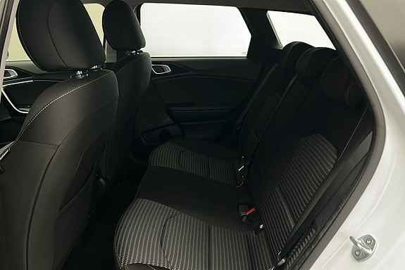 Kia Ceed 13 of 23