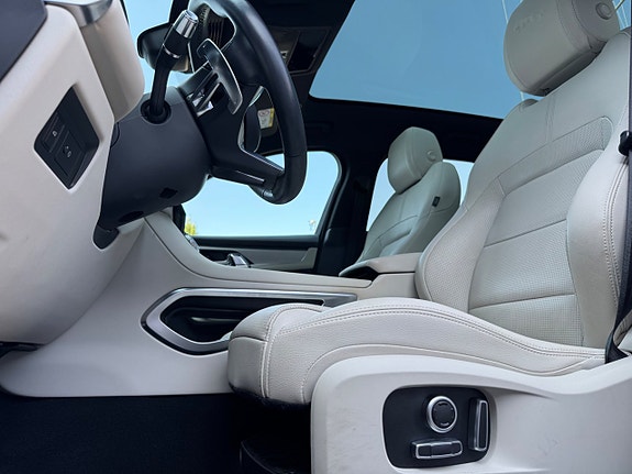 Jaguar F-PACE 9 of 16