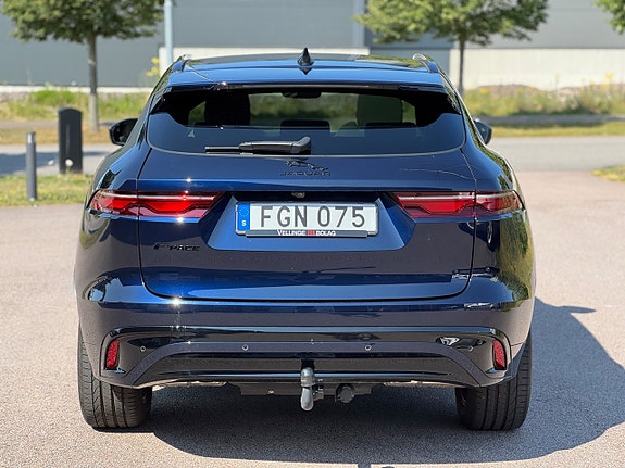 Jaguar F-PACE 6 of 16