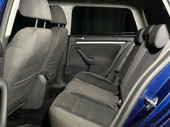 Volkswagen Golf V 9 of 19
