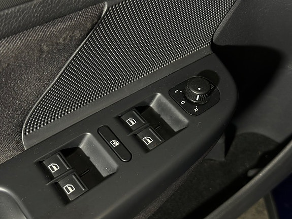 Volkswagen Golf V 17 of 19