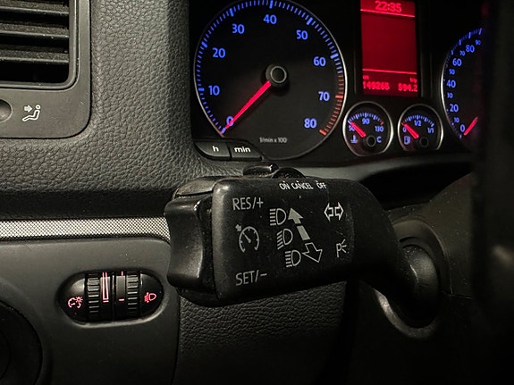 Volkswagen Golf V 15 of 19