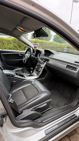 Volvo V70 12 of 14