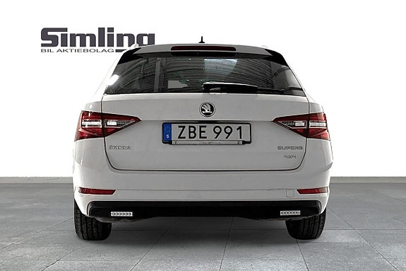 Skoda Superb 4 of 5