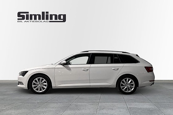 Skoda Superb 3 of 5