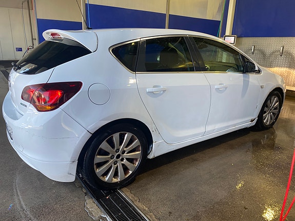Opel Astra 6 of 6
