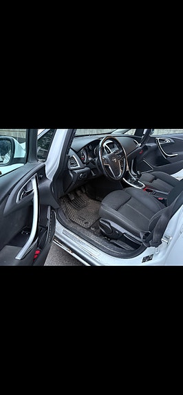 Opel Astra 4 of 6