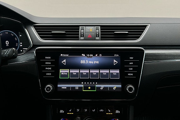 Skoda Superb 8 of 28