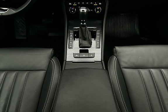 Skoda Superb 9 of 28