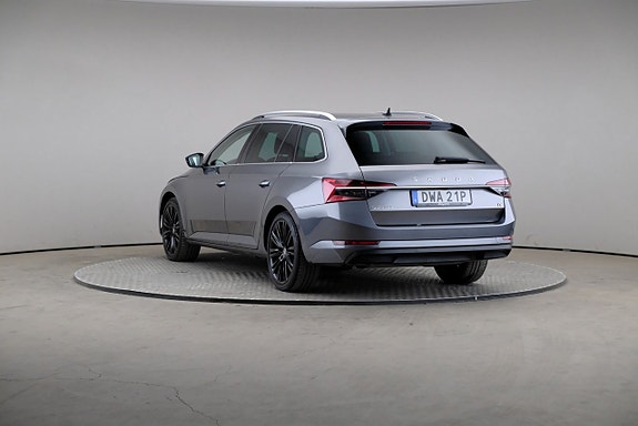 Skoda Superb 2 of 28