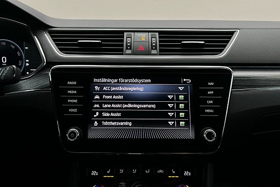 Skoda Superb 24 of 28