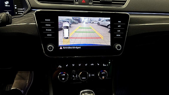 Skoda Superb 12 of 16