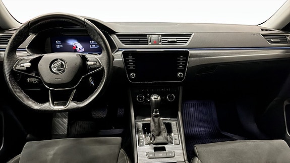 Skoda Superb 4 of 16
