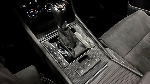 Skoda Superb 14 of 16