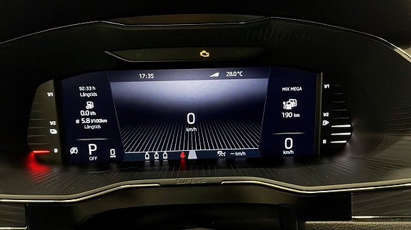 Skoda Superb 13 of 16