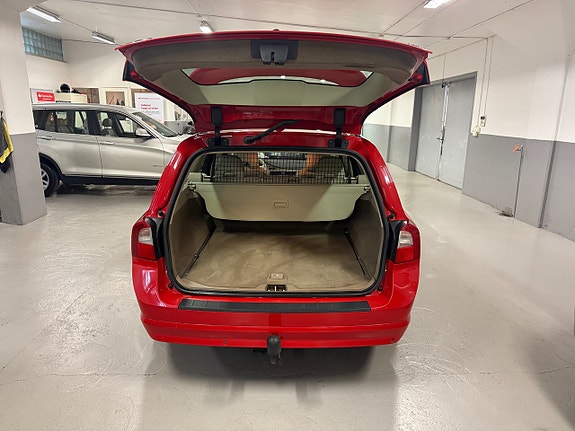 Volvo V70 8 of 13