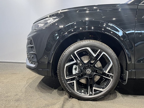 Volkswagen Tiguan 2 of 19