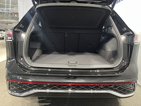 Volkswagen Tiguan 18 of 19