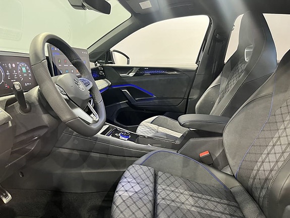 Volkswagen Tiguan 8 of 19