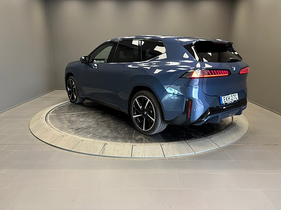 BMW iX3 3 of 5