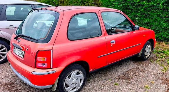 Nissan Micra 2 of 2