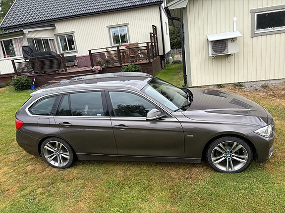 BMW 320d 4 of 16