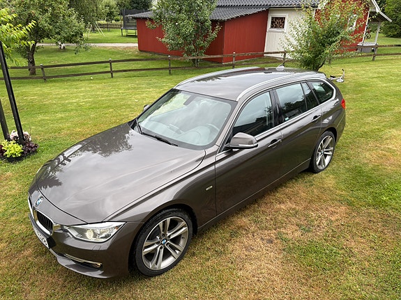 BMW 320d 8 of 16
