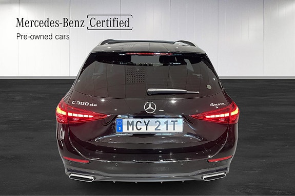 Mercedes-Benz C300 de 13 of 17
