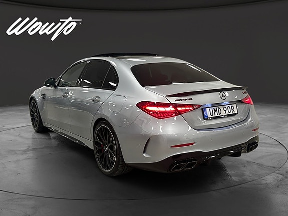 Mercedes-Benz C63 5 of 5